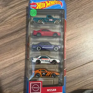 5 pack Nissan hotwheels
