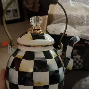 2.5L Classic Plaid Pattern Ceramic Teapot with Wooden Handle, Large-Capacity Teapot, Tea Making Tool for Home Office Use, Tea Kettle