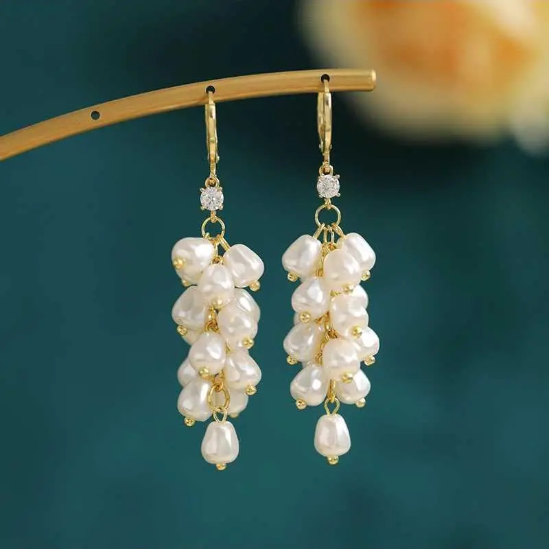 Niche Design Light Fashion Ear Cuffs Long Grape Cluster Tassel Earrings Sophisticated Elegant Face-Slimming Ear Jewelry HNAL79