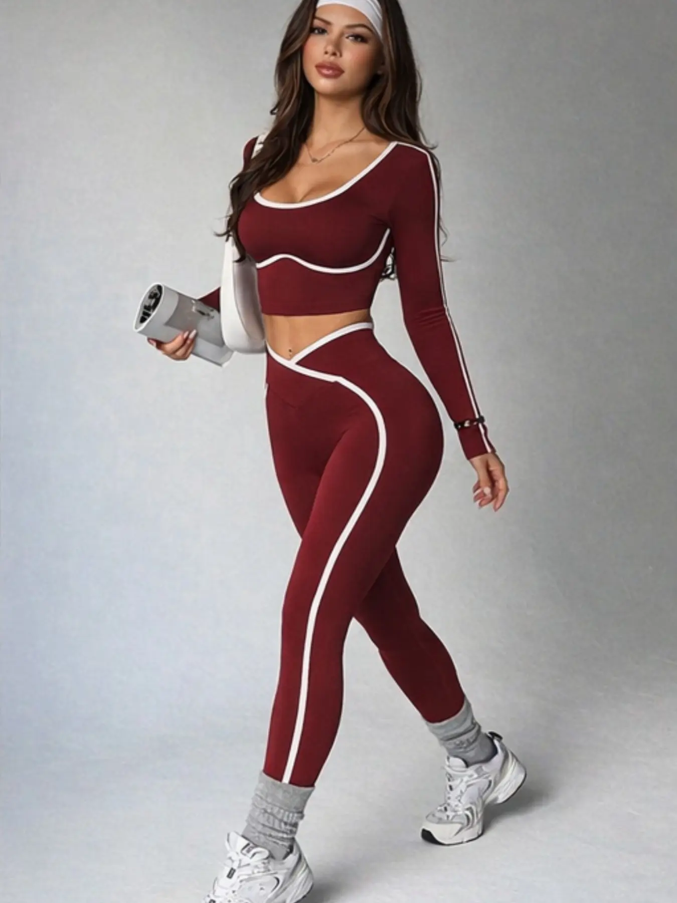 Women's 2-Piece Sportswear Set, Knitted Stretch Slim-Fit Long-Sleeve Top and Colorblock Pants, Colorblock Design, Fashion Athleisure Set, Athletic Workout Set for Gym and Casual Wear