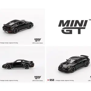 Mini GT 1:64 Porsche 911 Dakar – Black
