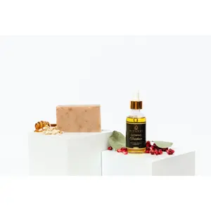 Glowing Abundance Kit with Pomegranate, Rosehip & Vitamin E Lightweight Skincare