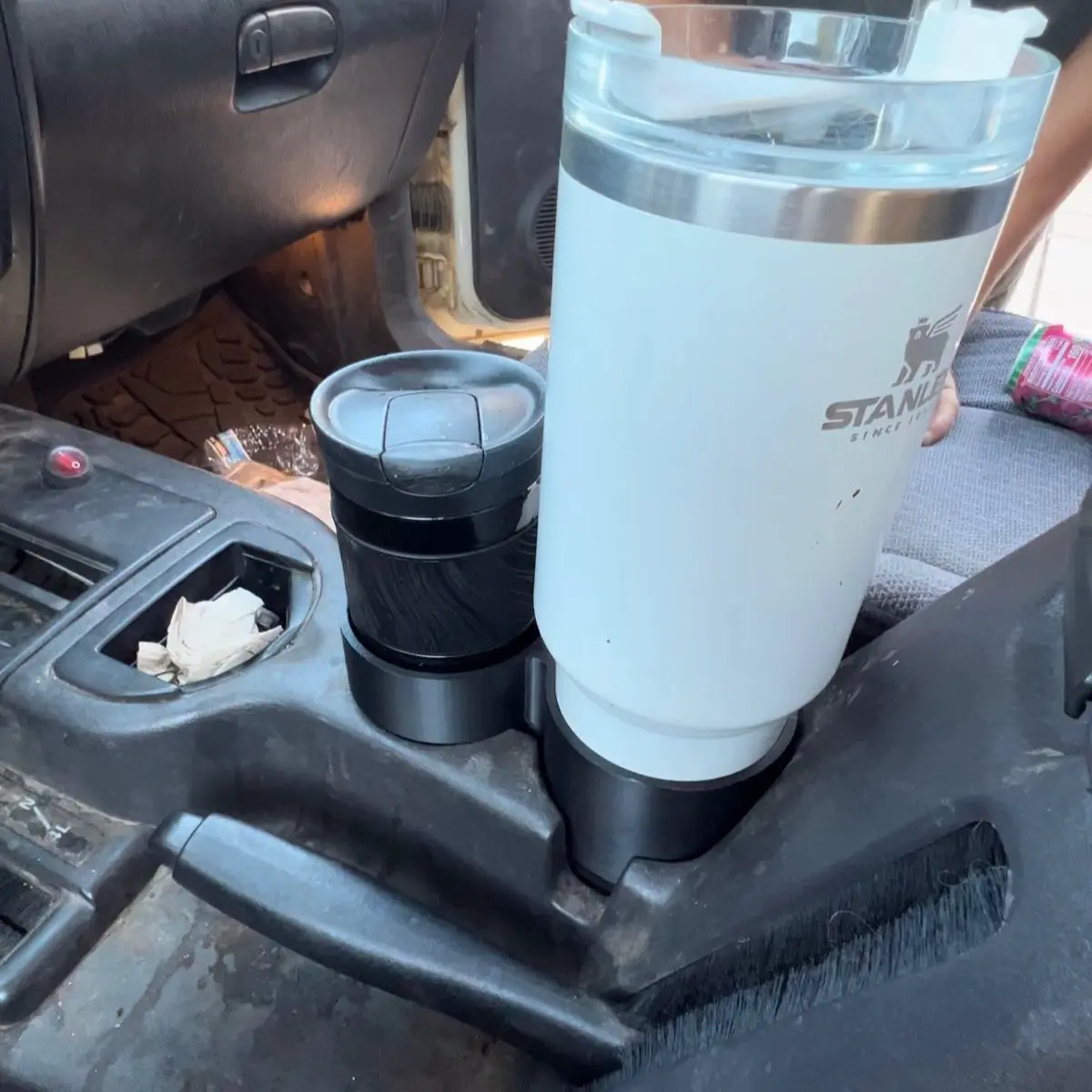fits 1997-2001 jeep cherokee xj front cupholder( 2 large cups)