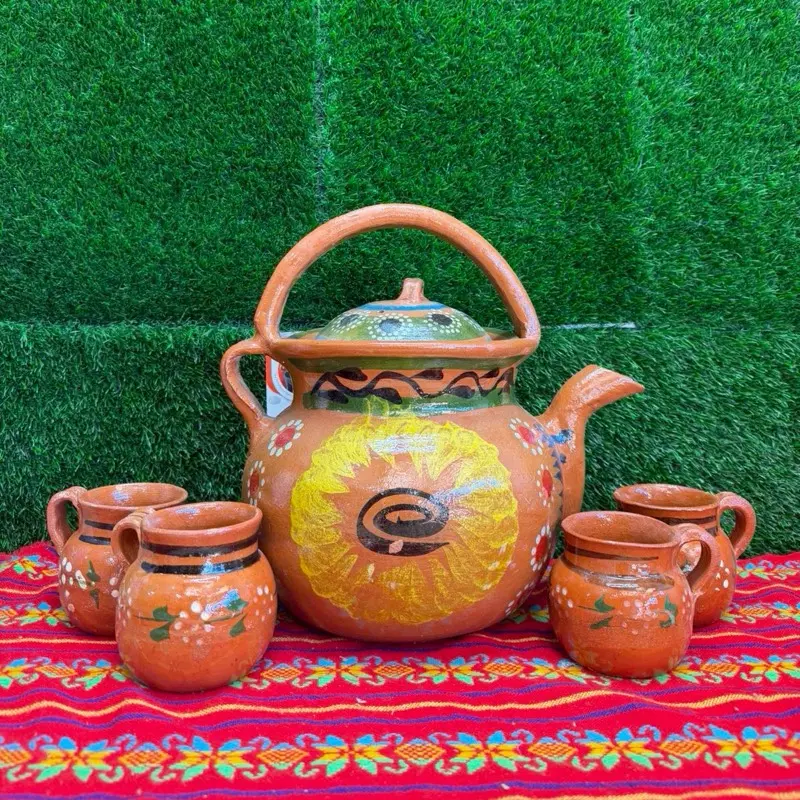 Cafetera Clay Traditional Grande Set Coffee, (4 Tazas Tradicionales, 1 Cafetera). Cafetera Clay Traditional Grande Set Coffee, (4 Tazas Tradicionales, 1 Cafetera).