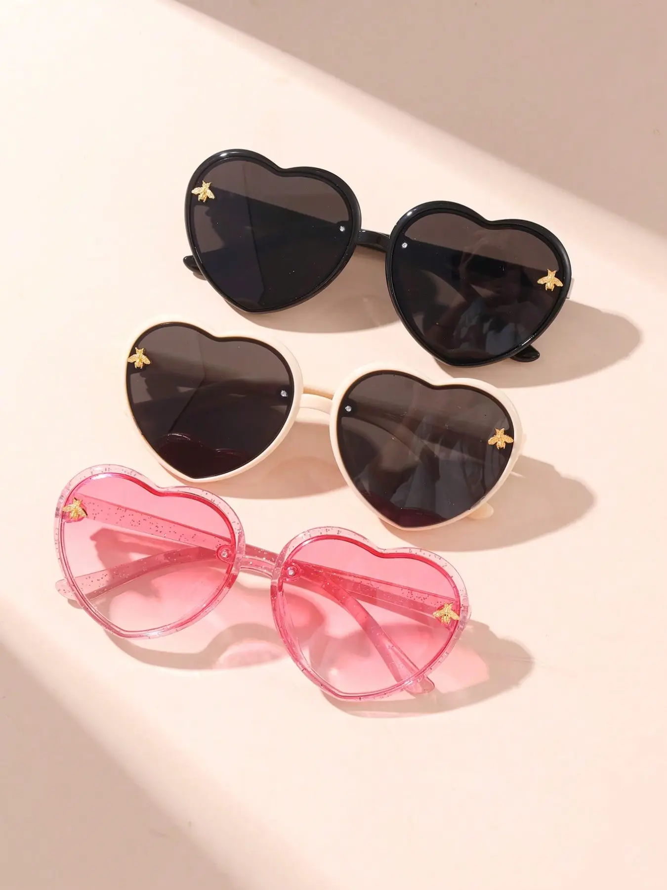 3Pcs Heart Sunglasses Set, Trendy Beach Eyewear, Beach Vacation Bee Decor UV400 Shades, Cute Sun Glasses for Women