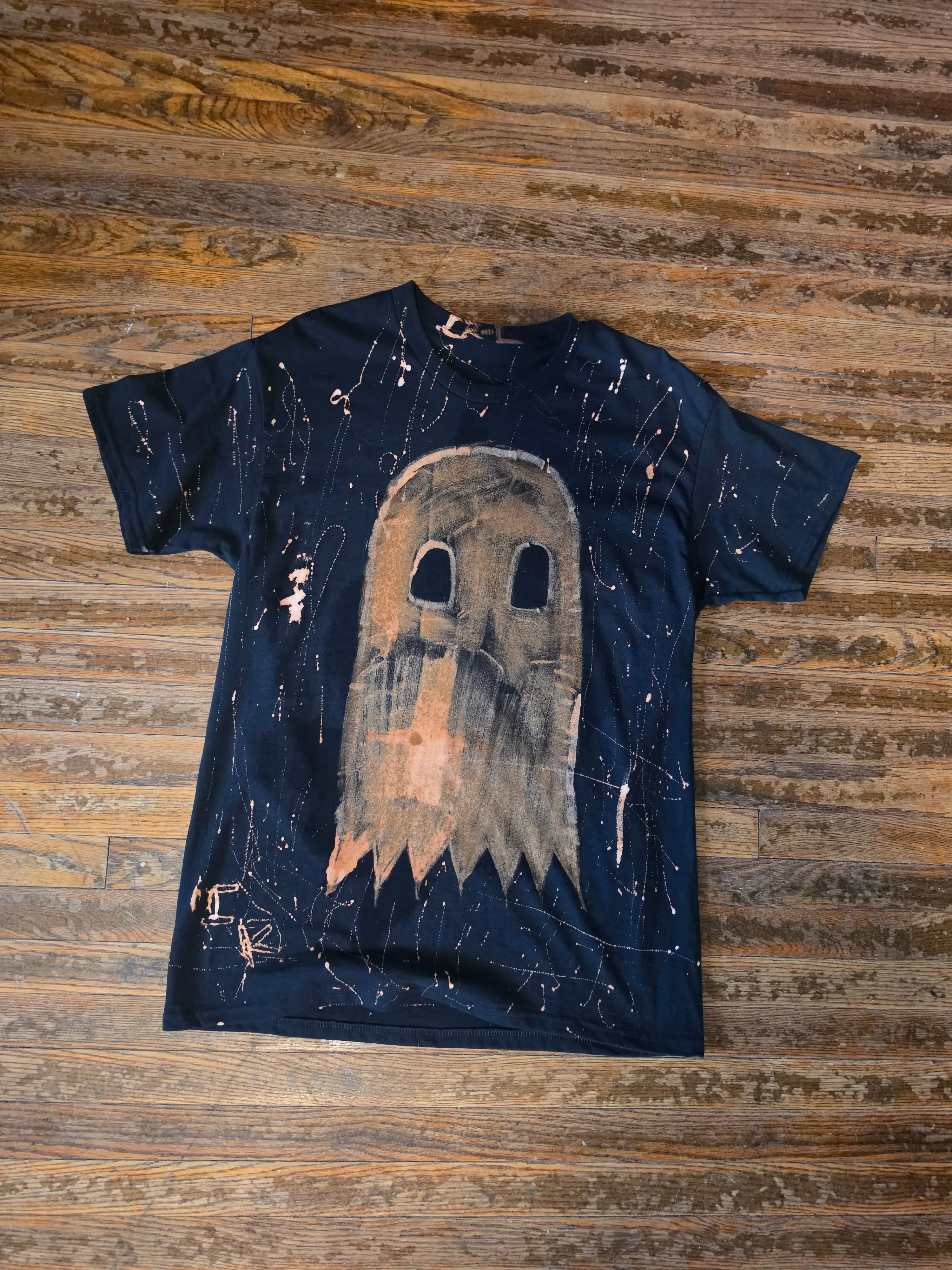 The Hollow Ghost Horror Bleached Shirt HLW-001-L