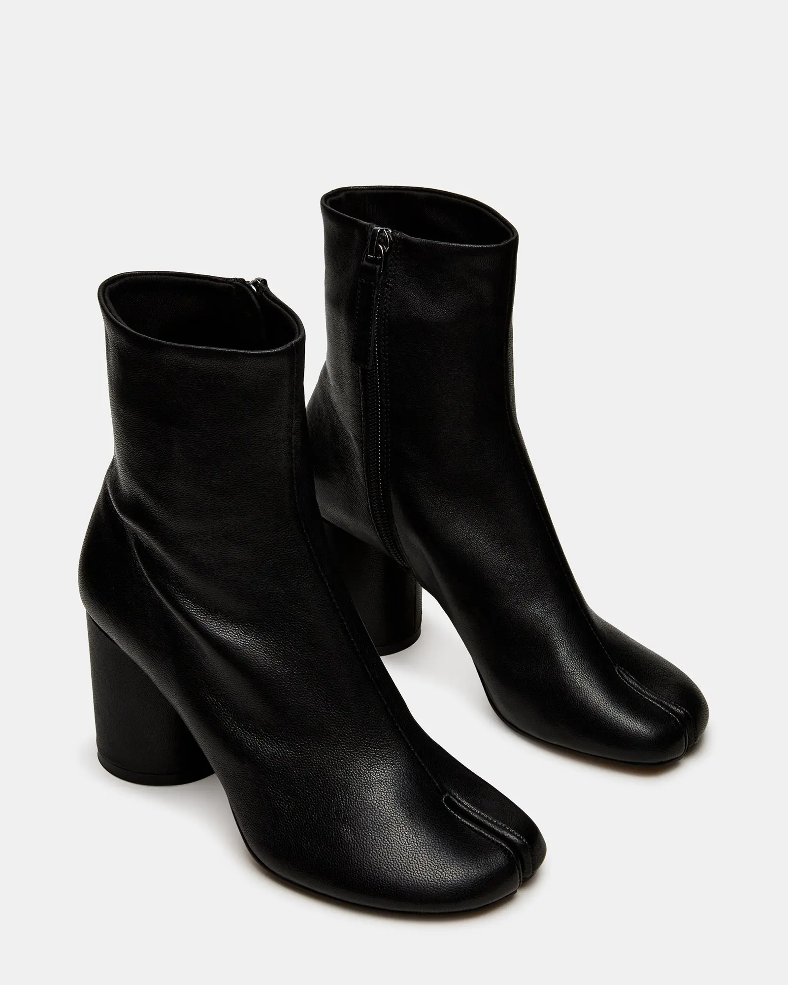 CARO BLACK LEATHER