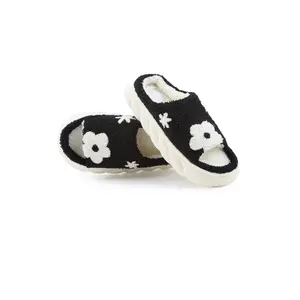 Quantika Black Slippers