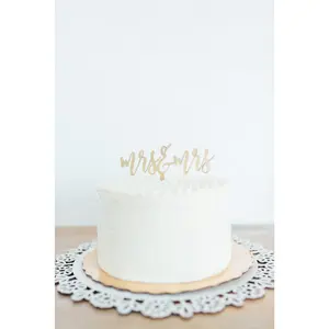 "Mrs and Mrs" Modern Wedding Cake Topper