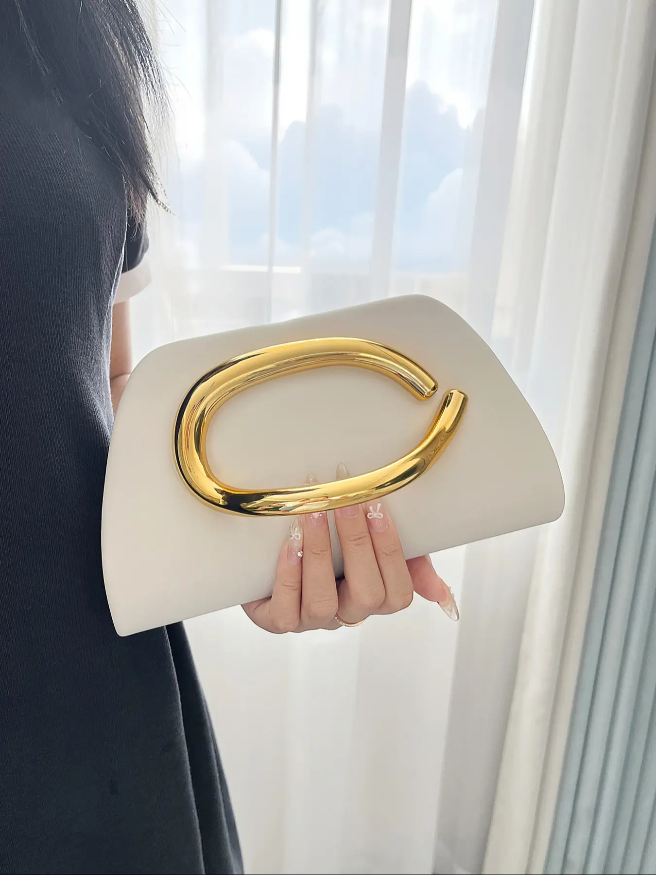 Elegant Women's Evening Clutch Bag, Detachable Shoulder Strap, Gold Metal Handle, Magnetic Closure, Perfect for Parties & Festivals