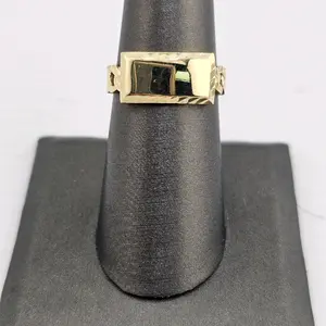 14k gold ring with  plate for women