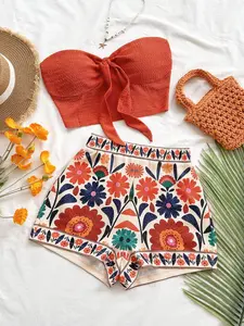 Women's Summer Vacation Two-Piece Set, Sensual Crop Top + Bohemian Ethnic Print Shorts, Slim-Fitting Tube Top, Floral Pattern, Sexy Style