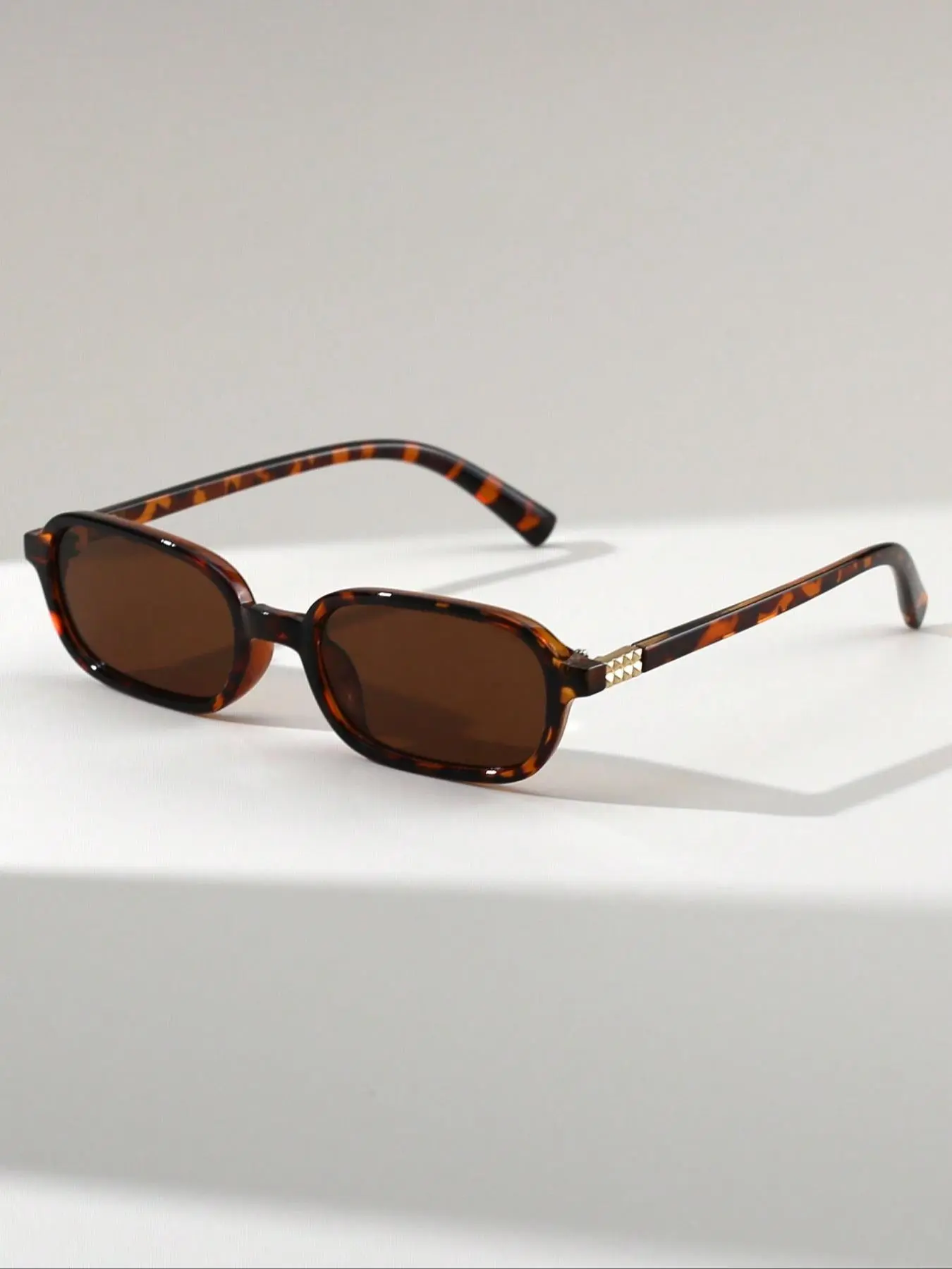 Unisex Vintage Sunglasses, Trendy Casual Sunglasses for Everyday Use, Fashion Accessories for Outdoor Activities, Trendy Shades