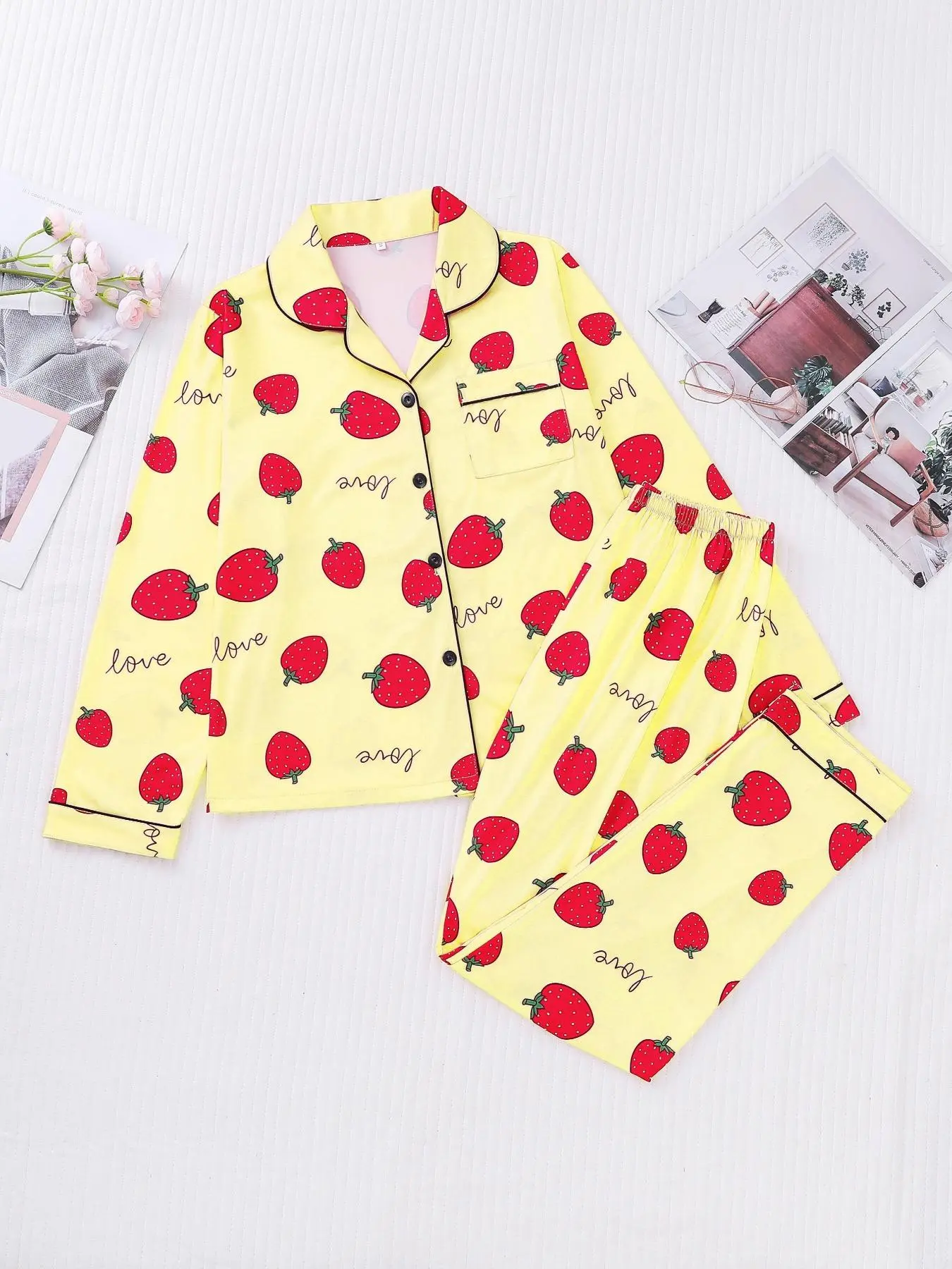 Women's Strawberry Printed Pajama Sleepwear Set, Lounge Pjs Set, Womenswear, Casual Long Sleeve Button-Up Top & Elastic Pants, Comfortable All-Season Loungewear Homewear