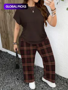 Women's Plus Size 2-Piece Set Outfit, Loose Short Sleeve Top and Plaid Straight Leg Pants, Casual Fashion for All Seasons Womenswear