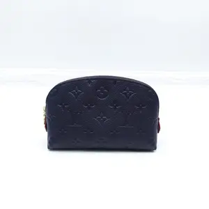 Pre-owned Louis Vuitton Calfskin Clutches & Wristlets Pochette Toilette Navy Clutch T10364980