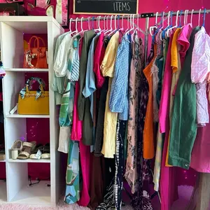 Women's Clothing Bundle - 5 Pieces for $40 - Ideal for Expanding Wardrobe & Saving Money on Essential Items - Womenswear, Pants