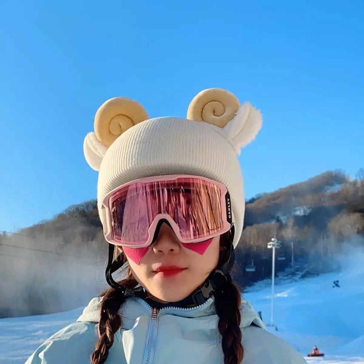 Cute Goat Ski Snowboarding Helmet Cover