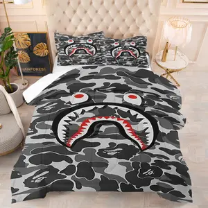Camouflage Shark Head Team Emblem Pattern Bedding Set, Soft Adult Bedroom Decoration, Suitable For Giving To Friends And Family, As a Moving And Holiday Gift, Including 1 Blanket And 1 Or 2 Pillowcases Without Pillowcases