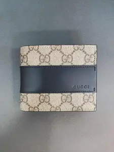 Gucci Short Wallet with GG Pattern - Stylish and Functional Design for Everyday Use(U)