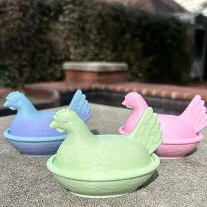 Hens on nest (small) 4X3 these are 3D printed, plastic like perfect for jewelry or decor