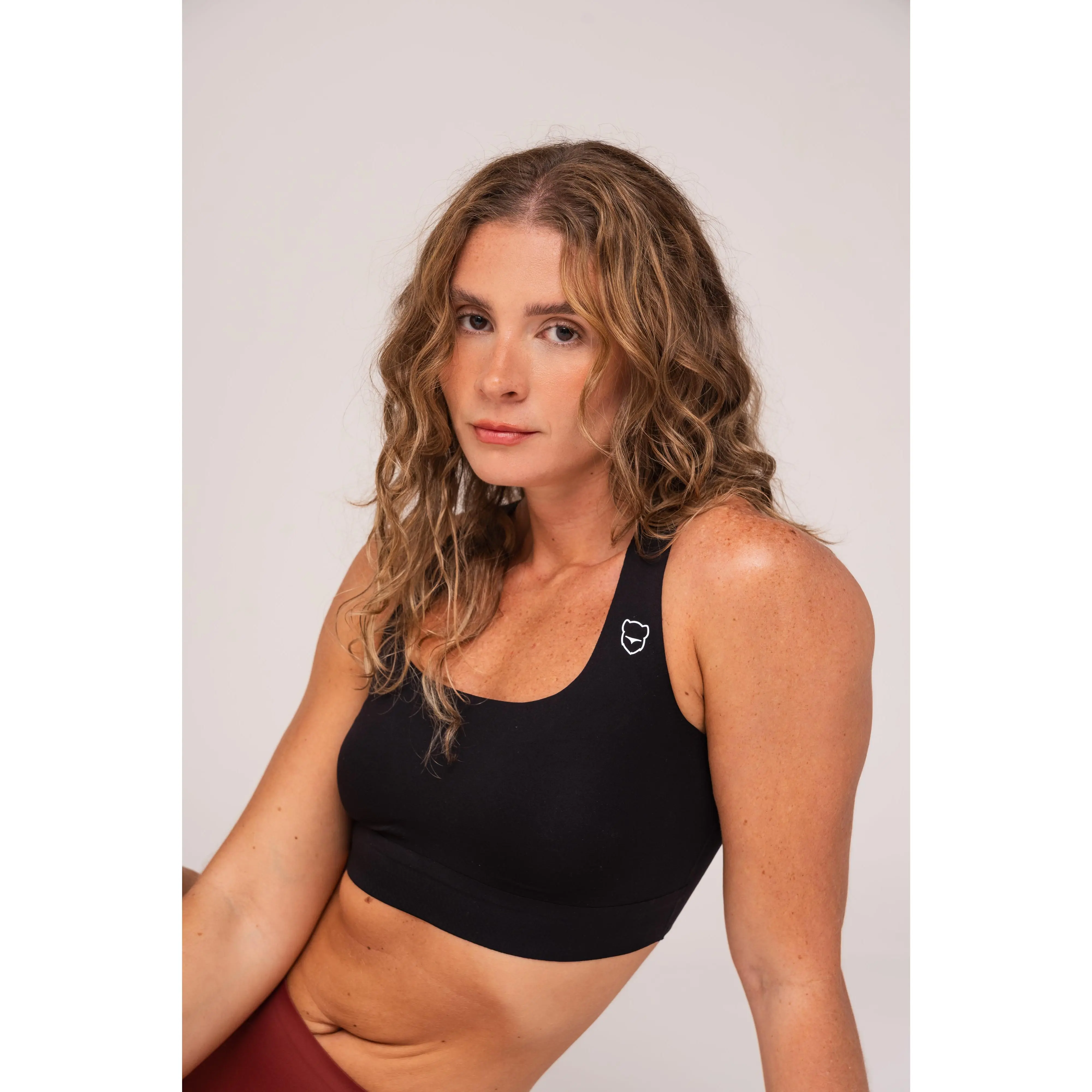 Core Seamless Bikini Top Black — Cross-Back Support, Fast-Dry
