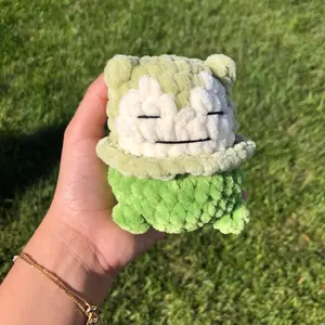 Crochet moss bear