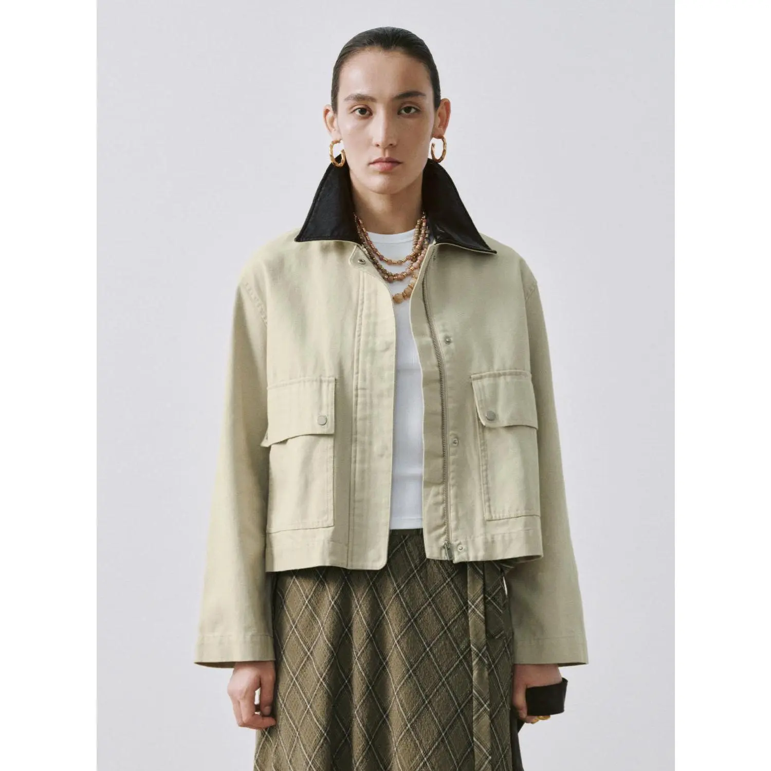 URBAN REVIVO 2026 Spring New Women's Thick Long-Sleeves Cotton-Viscose Fabric Cargo Jacket, Vintage Patchwork Colorblock Lapel Modern Casual Outerwear, UWH160025