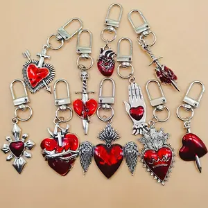 1 Piece Metal Heart Shape Keychain, Gothic Style Winged Heart Keychain, Suitable for Valentine's Day, Halloween, Decorative Red Enamel Love Heart Keychain, Keychain Pendant, Heart Keyring, Stylish Keyring