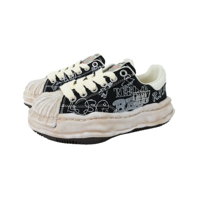 Black White Graffiti Low Top Melted Canvas Skate Shoes Personalized Print Couple Breathable Daily Thick Sole Footwear