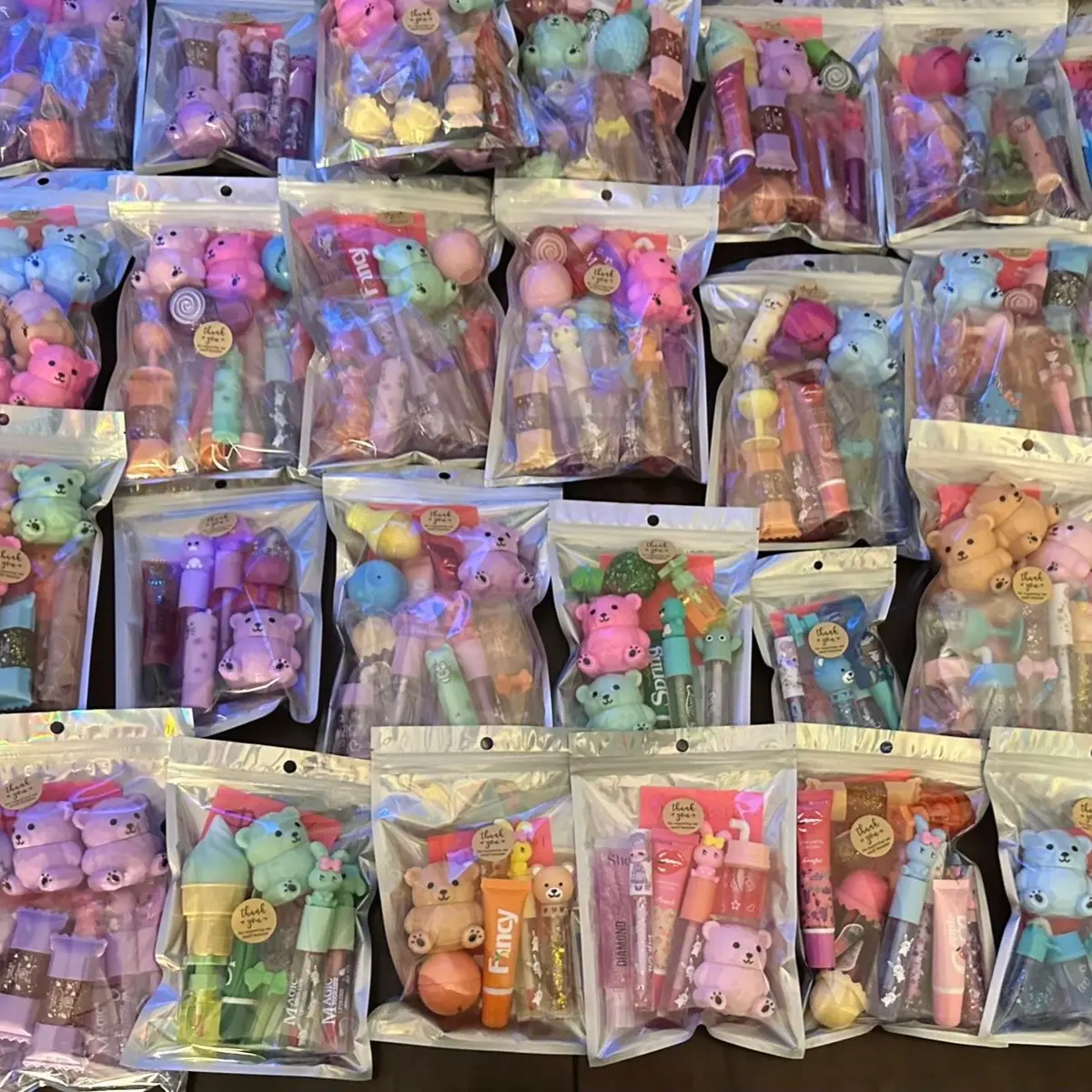 Liplgos mix bags 6 piezas                                         Escoge el color de tu preferencia