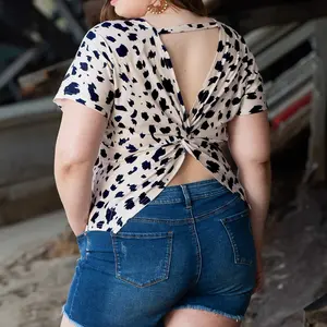 Khaki Leopard Print Twist Open Back Plus Size Top - Chic Knot Detail Short Sleeve Knit Blouses for Daily Womenswear