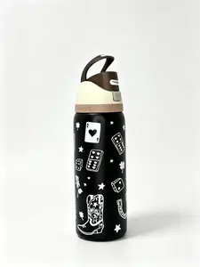 Black retro cowboy lucky horseshoe domino rose poker card pattern insulated water bottle, BPA-free press-on lid reusable drink cup, fashionable style outdoor drinking cup, suitable for women and men Drinkware Flasks Portable Bottled Mug Tumbler