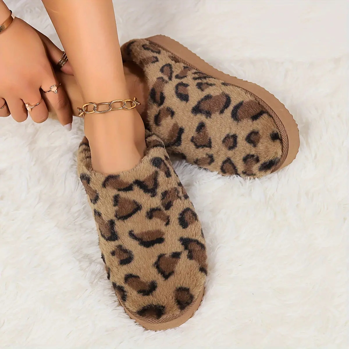 Women's Leopard Fleece Lined Knitted Plush Slippers - Anti-Skid Ladies House, Bedroom, Casual Slippers for Indoor Outdoor Use, House Slippers