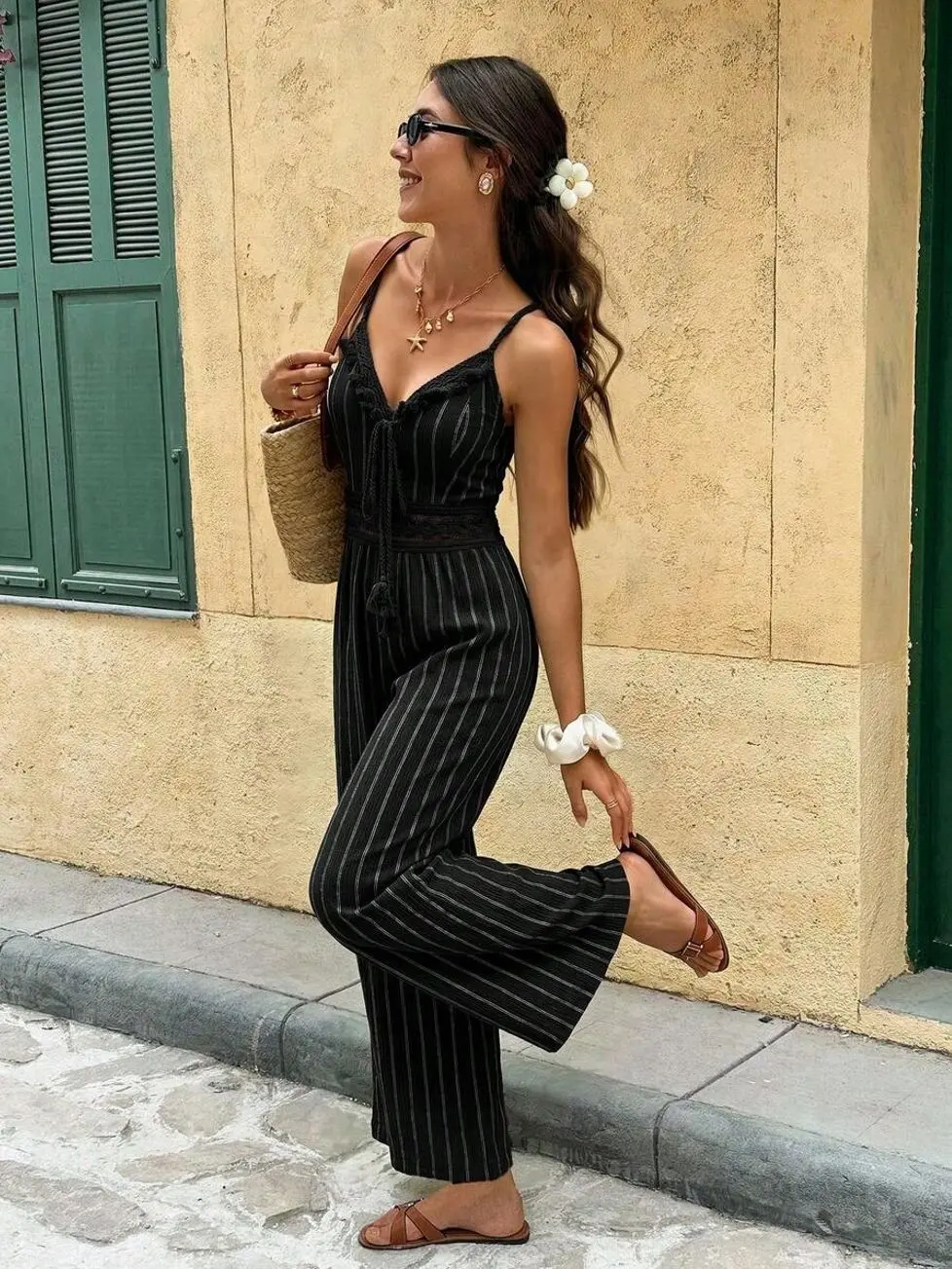 Women Striped Wide Leg Jumpsuit Sleeveless Lace Patchwork V Neck Boho Romper for Vacation Summer Casual Daily Wear