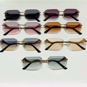 Retro Blingbling Square Frameless Glasses for Men and Women Fashionable Daily Travel Sunglasses in Multiple Colors Gold Frame Stylish Versatile