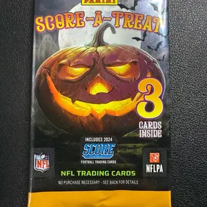 (1) score or treat pack with 3 cards