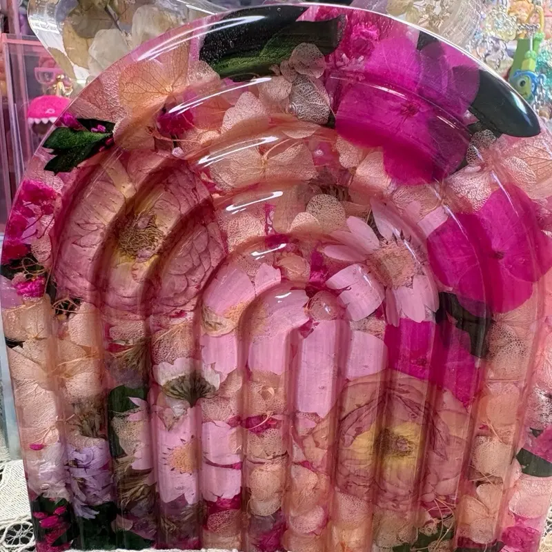 Handcrafted Resin Floral Arch meaningful gift
