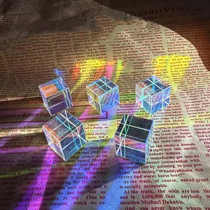 5-Sun Catcher Optical Glass, Prism Dispersion Prism for Physical and Decorative Purposes, Garden Decor, Crystal Light Cube Color-Mixing Prism, Rainbow Crystal Ornament, Sunlight-Capturing Stress Relief, Birthday Gift, Lighting