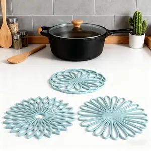 3Pcs Silicone Kitchen Table Mat Flexible Hot Pads Trivet for Hot Dishes Teapot Trivet Intricately Carved Coasters Non-Slip Heat Resistant Kitchen Accessories for Hot Dishes, Table, Countertop