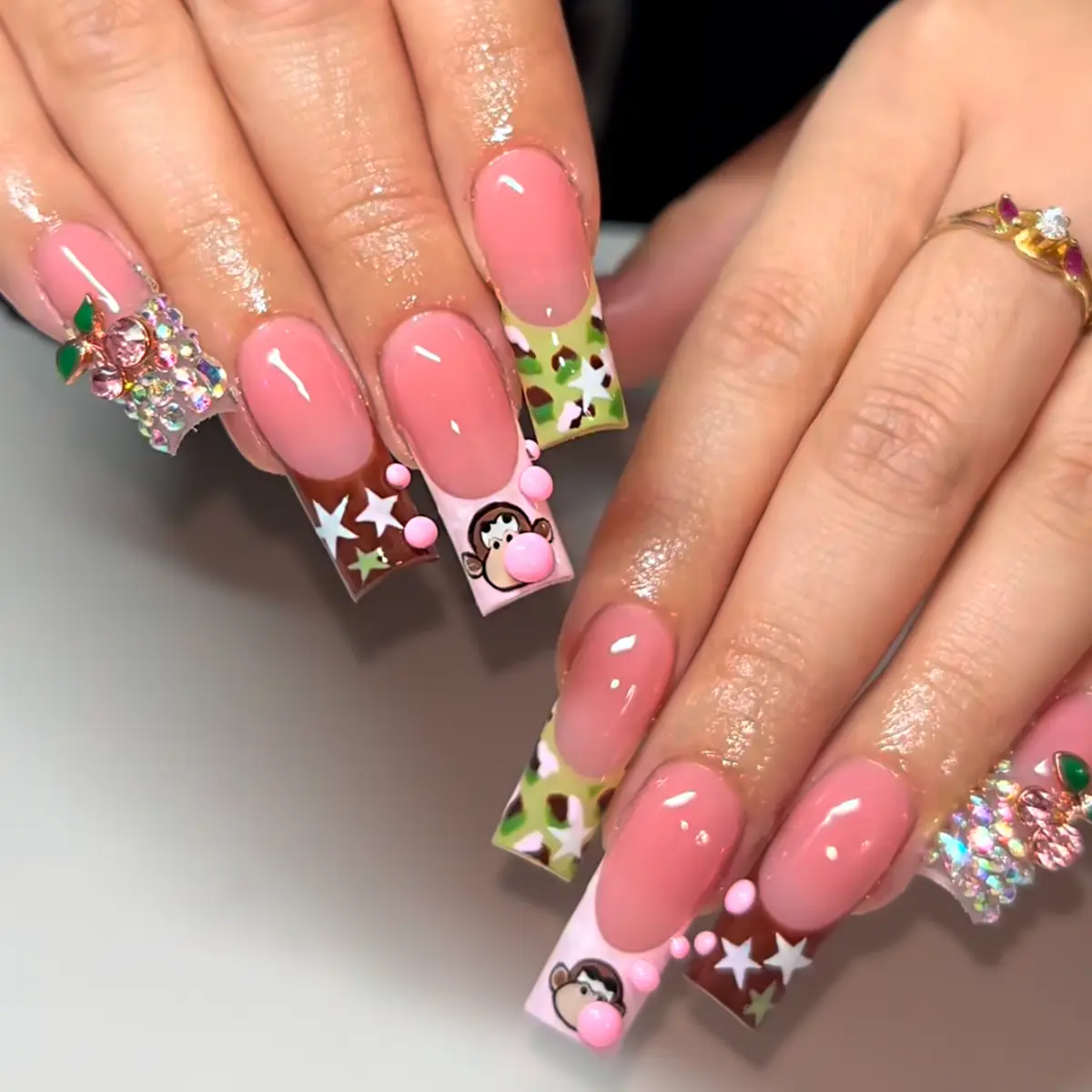 24 pieces of press on nails square Glossy Fake Nails for summer dopamine pink bubble beads cartoon monkey DIY flash full diamond cherry five pointed star French false nails with jelly glue 1 file, Bling rhinestone decoration, Nail Art Design