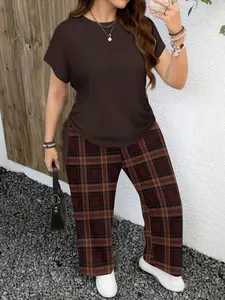 Women's Plus Size 2-Piece Set Outfit, Loose Short Sleeve Top and Plaid Straight Leg Pants, Casual Fashion for All Seasons Womenswear