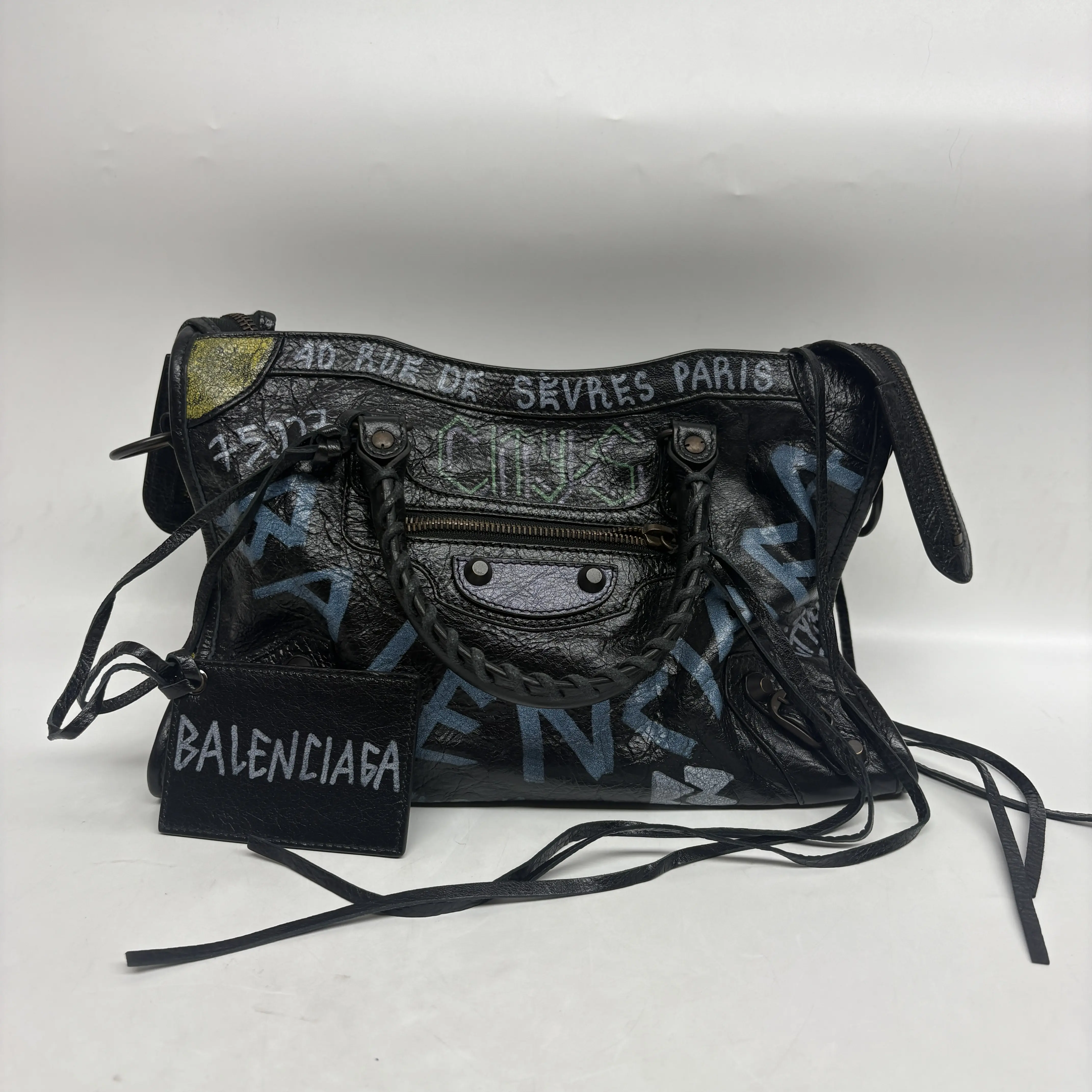 Pre-owned Calfskin Crossbody Bags Balenciaga Graffiti Le City Bag Small