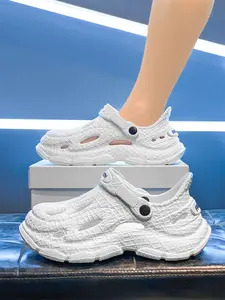 Unisex Textured Clogs: Platform Elevated Design, Casual Clogs For Street Style & Commute