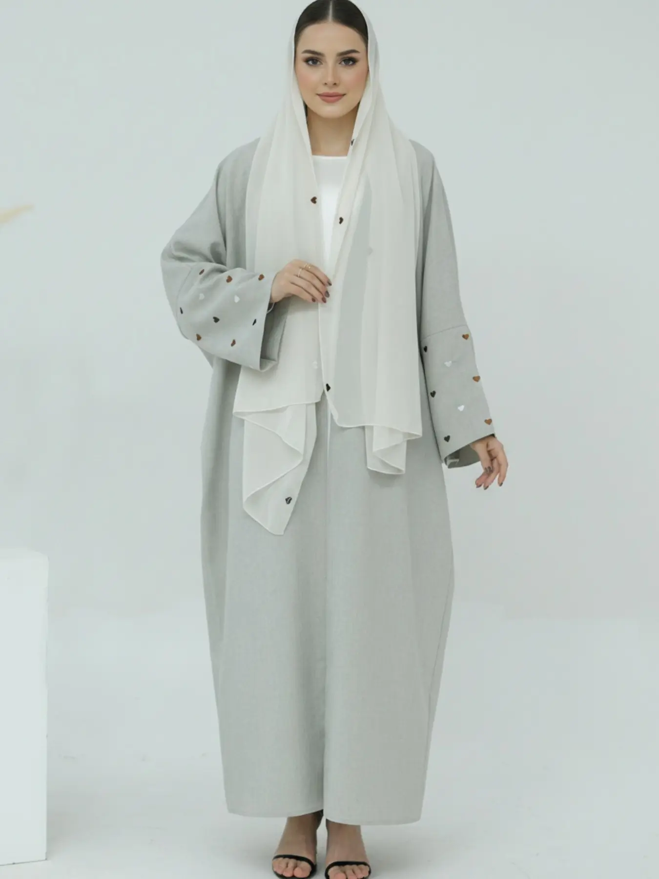Women's Heart Embroidery Long Sleeve Abaya, Modest Casual Outerwear for Daily Wear, Ladies Islamic Clothing for All Seasons, Modesty Abaya, Modest Muslim Outfits, Loose Abaya, Islamic Modesty Clothes