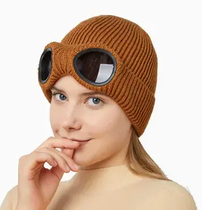 Men's and women's hats, windproof glasses, warm clothing, skiing knit caps, warm woolen hats