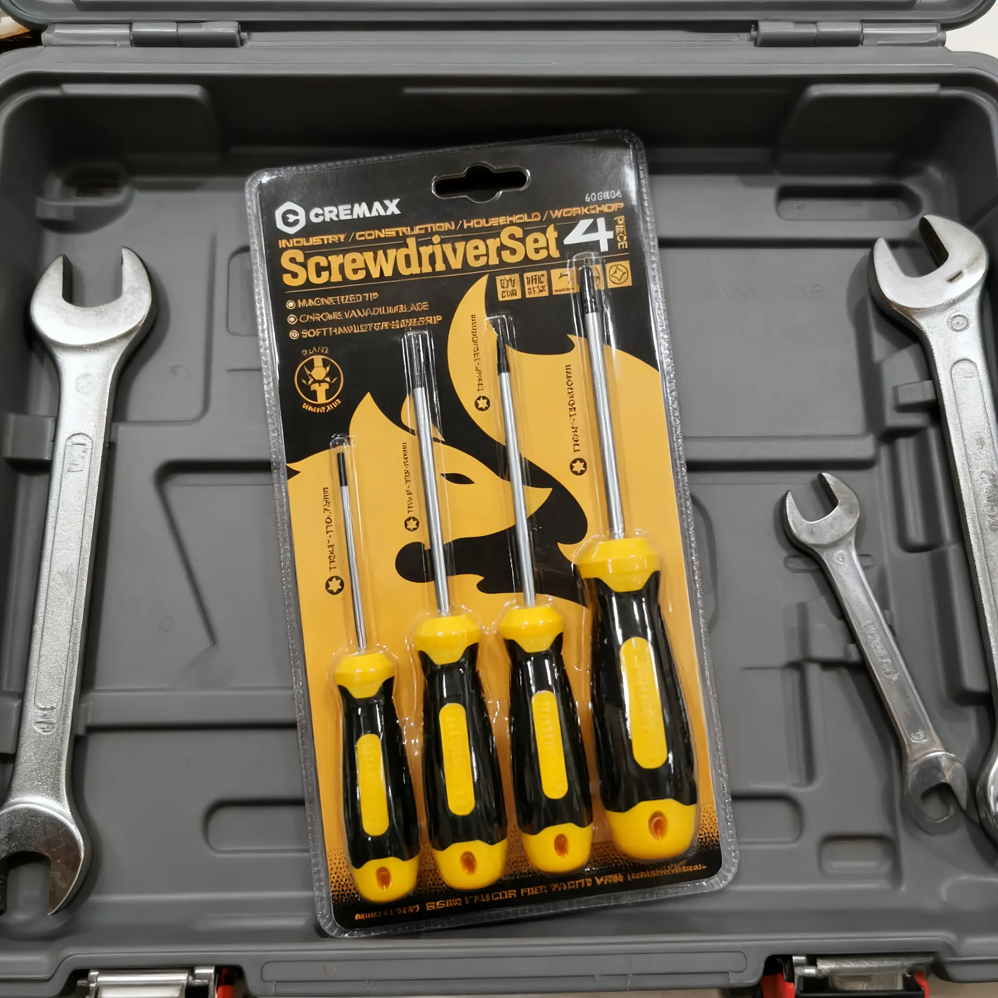 4pcs CR-V magnetic screwdriver head safety hole Torx screwdriver kit is suitable for hand tools used in telephone and computer maintenance and home maintenance.
