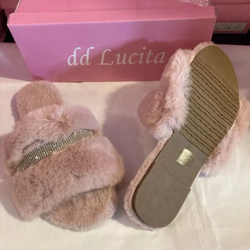 NIB dd Lucita Pink Faux Fur Bling Slippers Fuzzy Warm Women rose pink