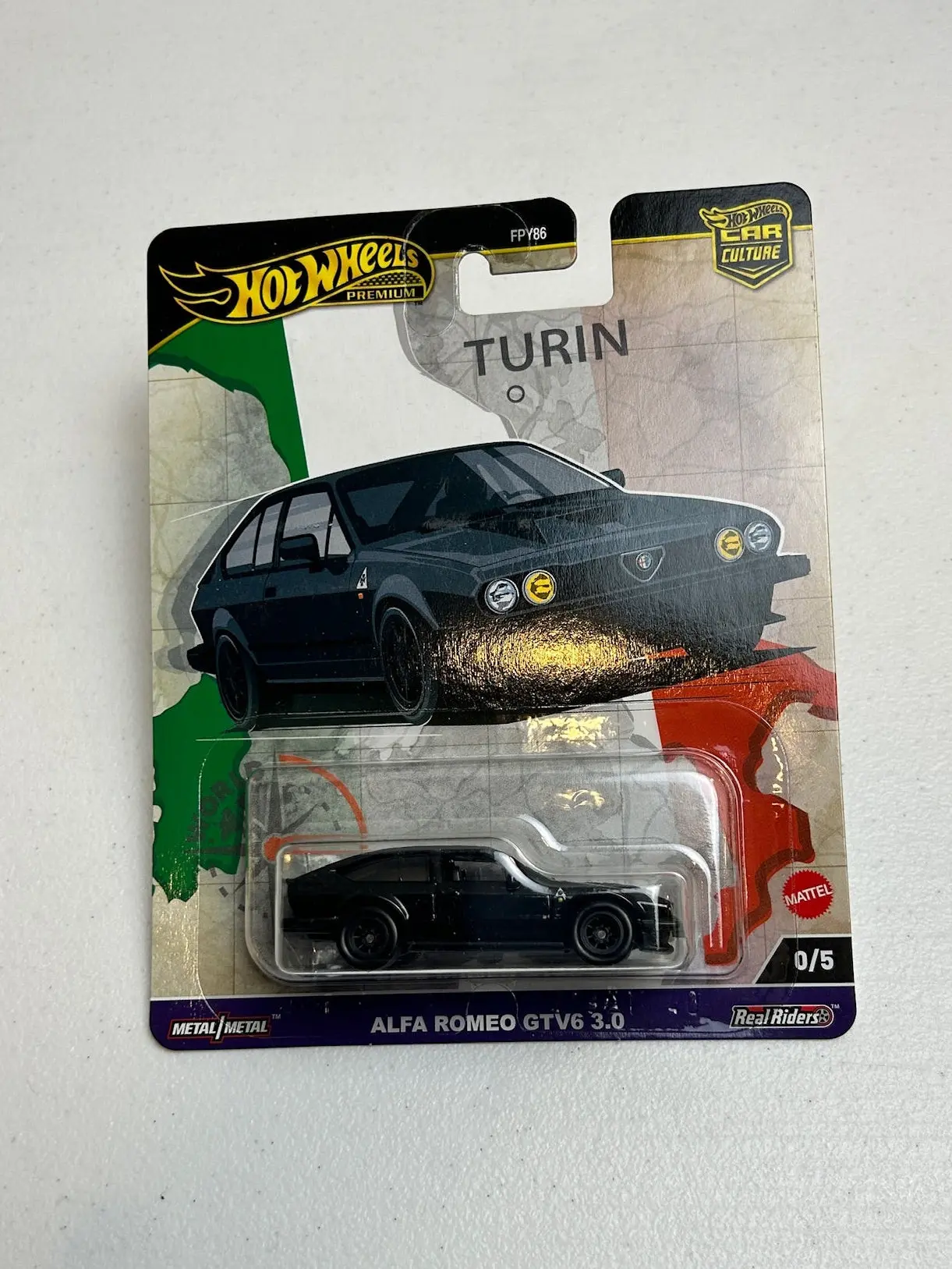 Hot Wheels 1:64 World Tour Alfa Romeo GTV6 3.0 (Chase)