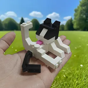 Cute Cow Cat Building Blocks, DIY Building Model Mini Pet Figurine, Creative Desktop Decoration, Perfect Gift for Cat Lovers, Christmas Halloween Birthday